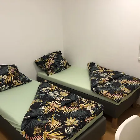 Klidne Misto V Mesicnim Udoli شقة