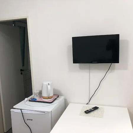 Klidne Misto V Mesicnim Udoli شقة *